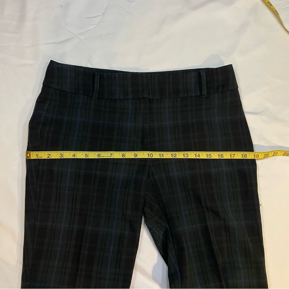 Ann Taylor Factory Black and Green Plaid Cropped Pants, Great for Fall or Winter - Picture 11 of 14